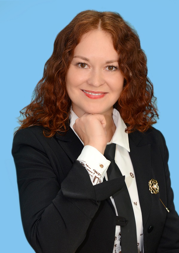 Саносян Елена Сергеевна.